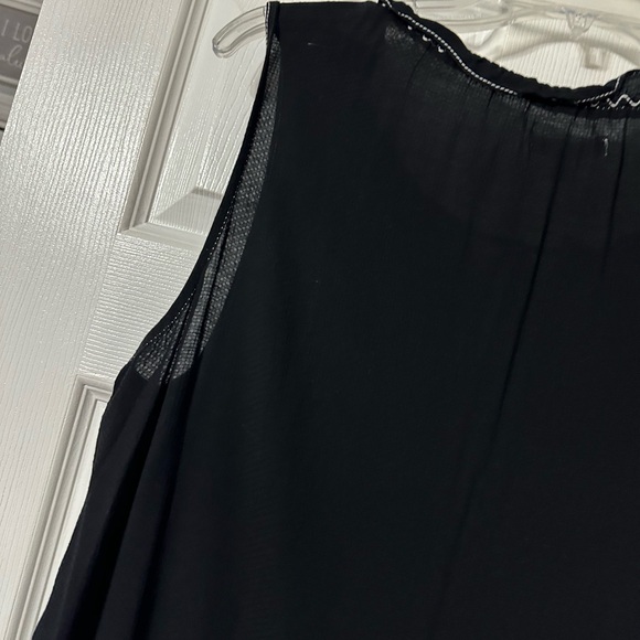 Max Studio Daisy Pattern Sleeveless Tiered Summer Dress - Picture 10 of 14